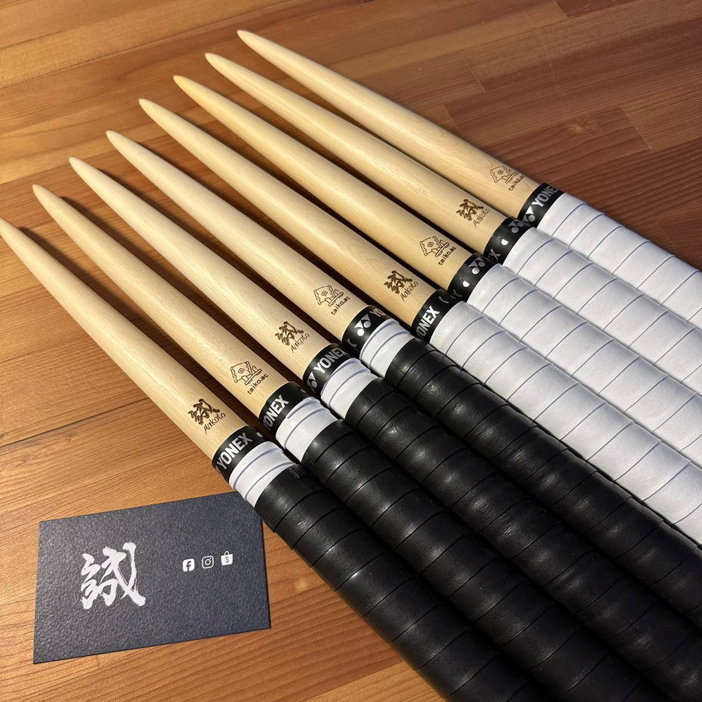 Makoto Hiba maibachi — tip detail