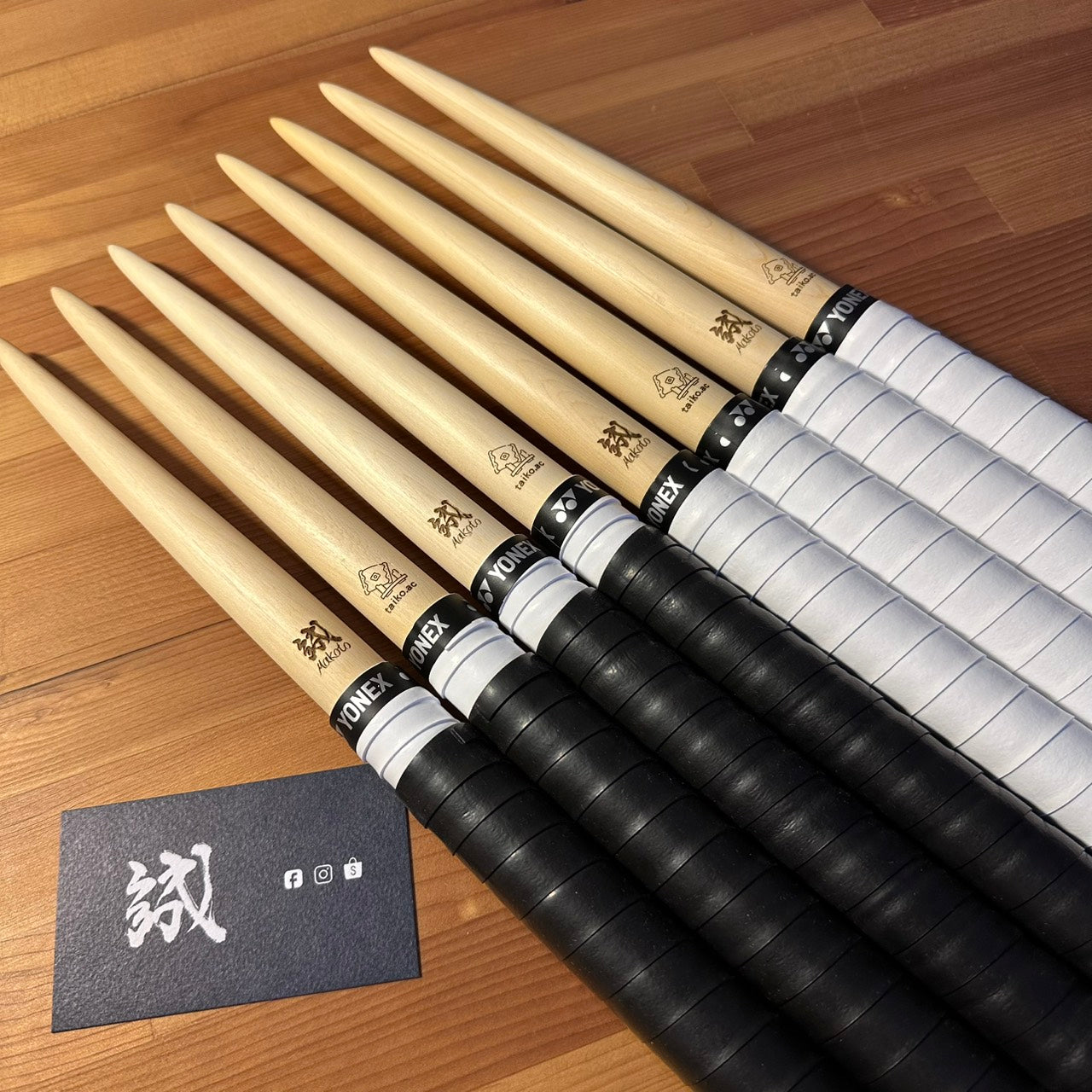 Makoto Hiba maibachi — tip detail